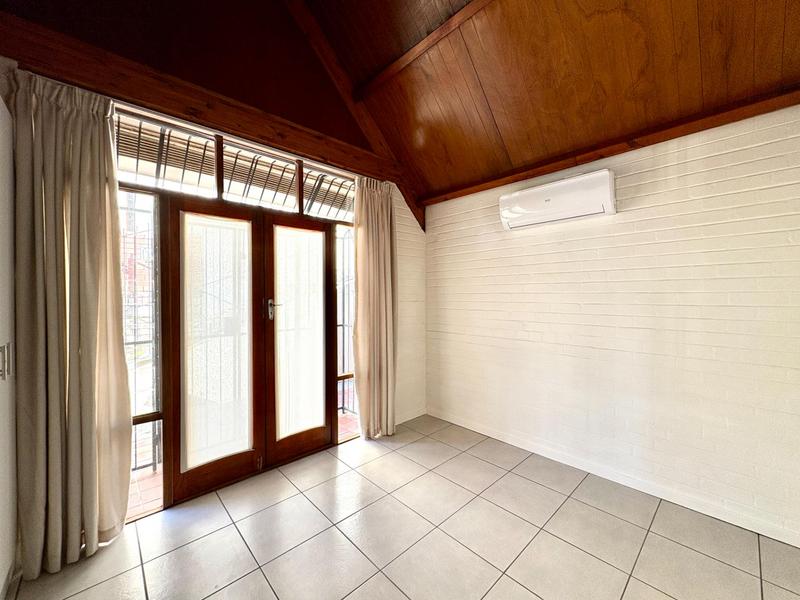 To Let 3 Bedroom Property for Rent in Gordons Bay Western Cape